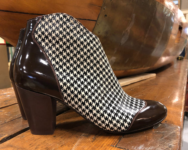 Aya - Houndstooth