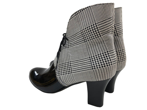 Abby - Checked Black