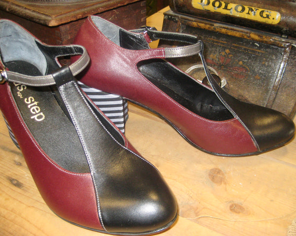 Mai - Burgundy Black